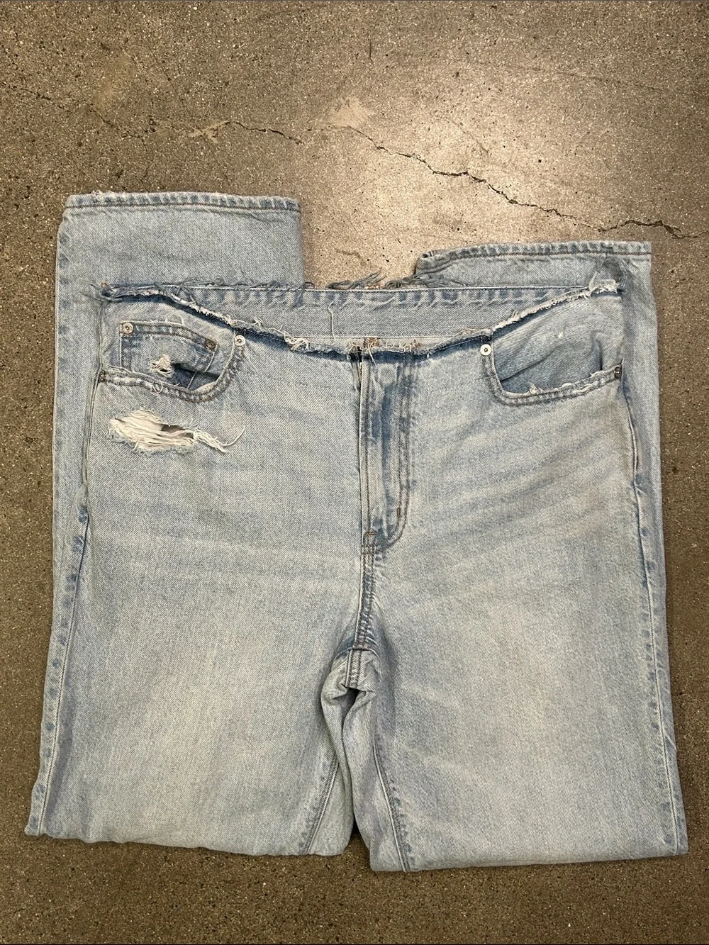 American Eagle Light Blue Womens Denim Jeans - Distressed Casual Relaxed Fit